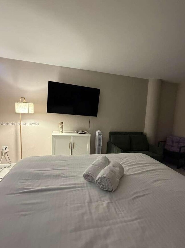 Foto del edificio - 7904 West Dr