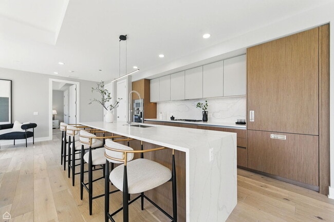 Building Photo - 146 W Erie St