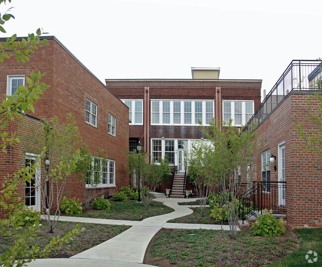 Center Street Condos Apartments Mentor, OH