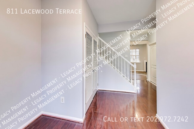 Photo - 811 Lacewood Terrace Townhome