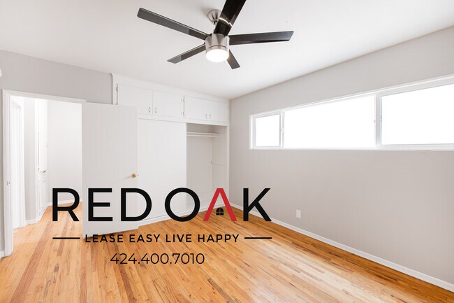 Foto del edificio - Spacious One Bedroom with Glorious Hardwoo...