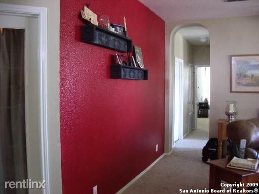 Building Photo - 3 br, 2 bath House - 348 Silver Wing