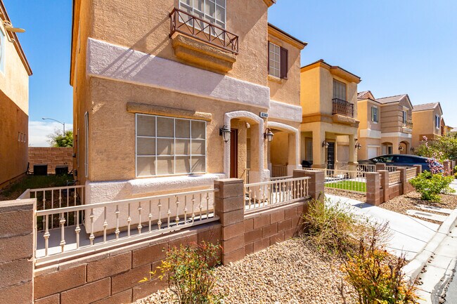 Foto del edificio - 6340 Pebblecreek Lodge Way