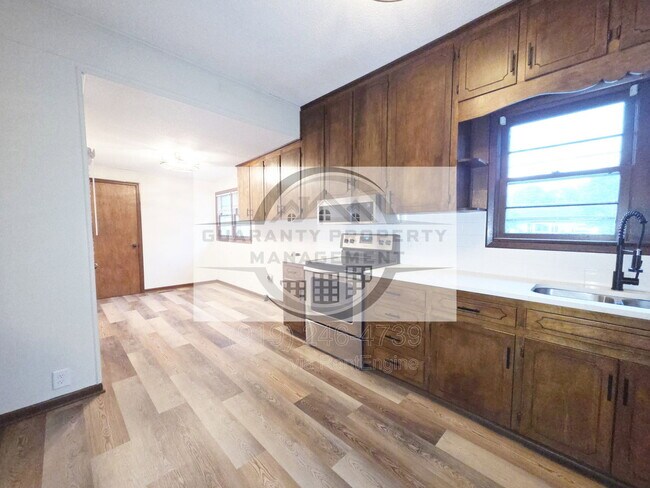 Foto del edificio - 304 S 17th St