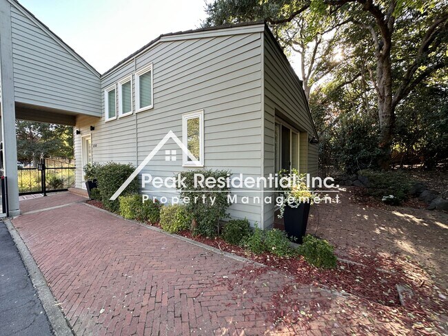 Foto del edificio - Spacious Fair Oaks Studio - Must See!
