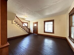 Building Photo - 1420 5th Ave N