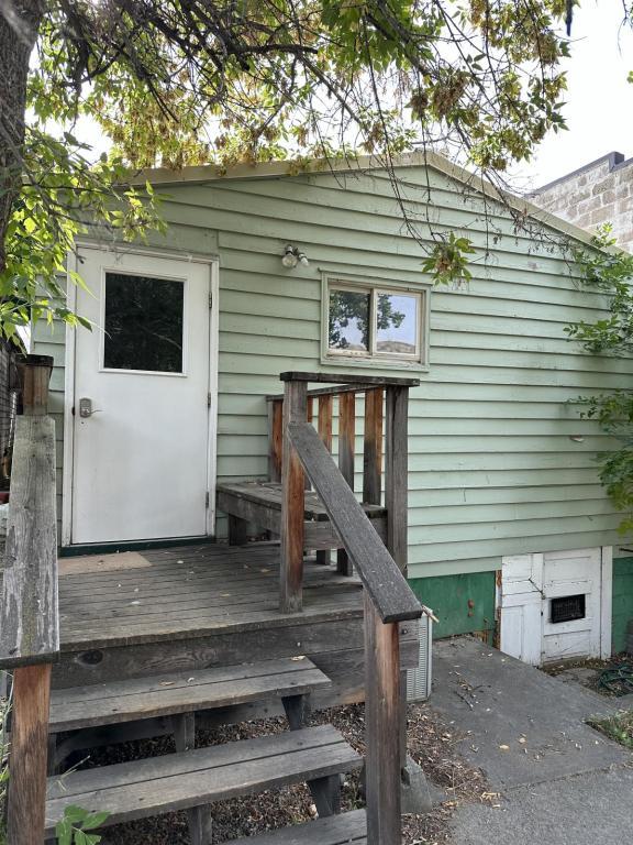 Primary Photo - 24 1/2 S. Woodard ave