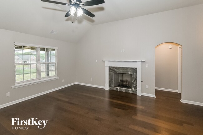 Foto del edificio - 3243 Magnolia Dr