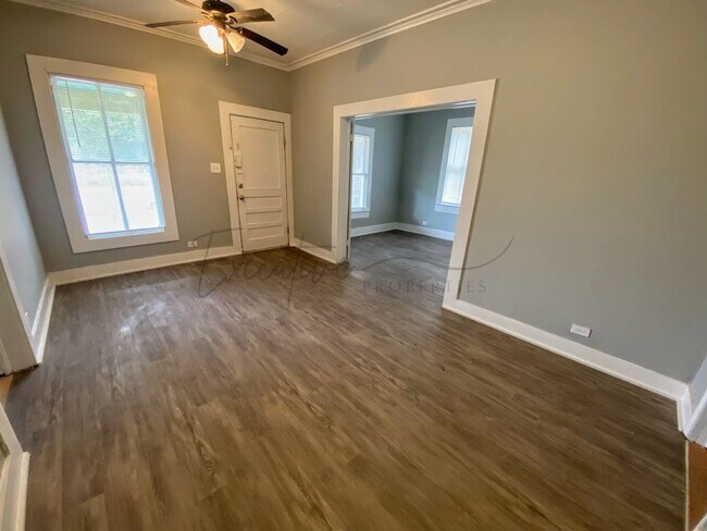 Foto del edificio - Fully Renovated Historic Home in Downtown ...