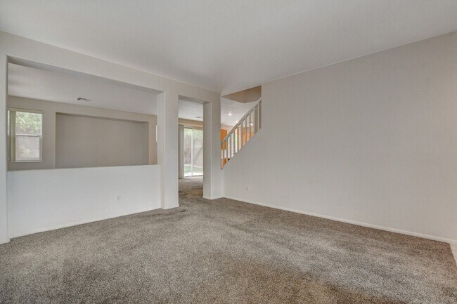 Building Photo - Beautiful 2-Story, 3-Bedroom Home in the H...