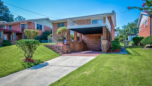 Building Photo - Pope Street