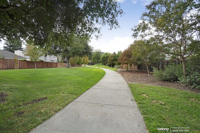 Foto del edificio - 4141 Amberwood Cir