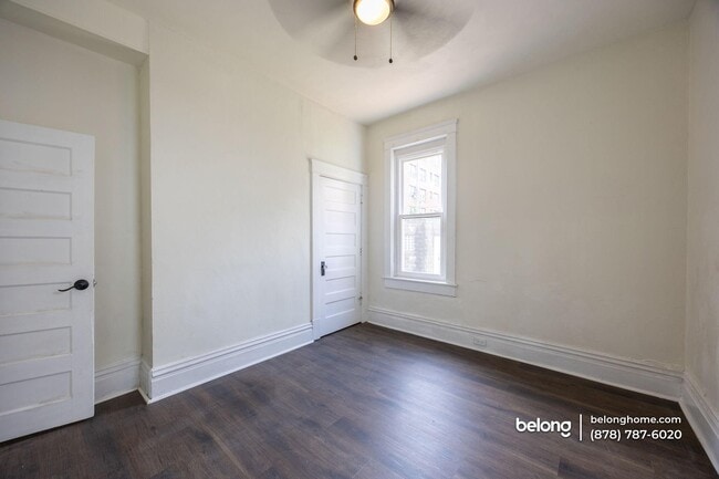 Building Photo - 508 E 9th Ave