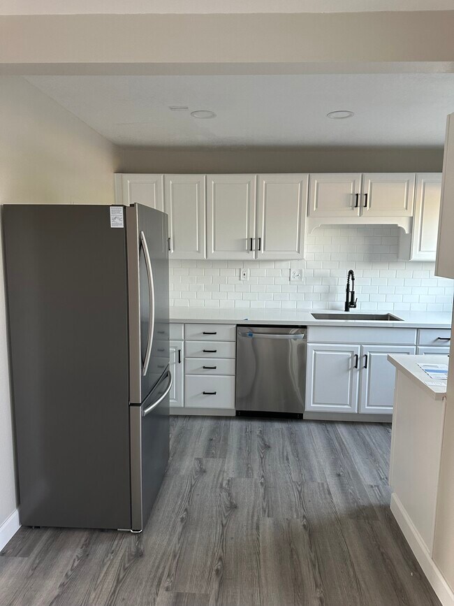 Building Photo - 2255 Cahuilla St