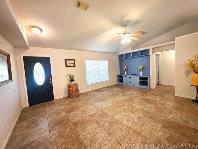 Building Photo - 6707 Coquina Ave