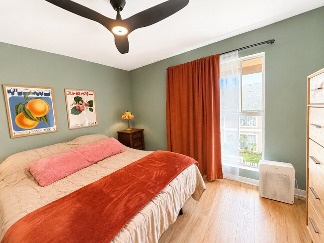 Foto del edificio - Furnished Pet Friendly 2/2 Central Location