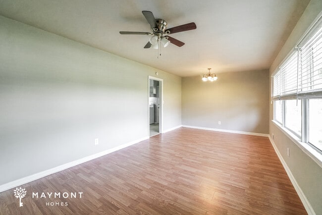 Foto del edificio - 933 Clay Rd SW