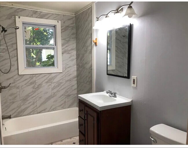 Foto del edificio - 0 W 2nd St