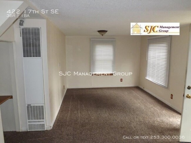 Building Photo - 422 17th St SE