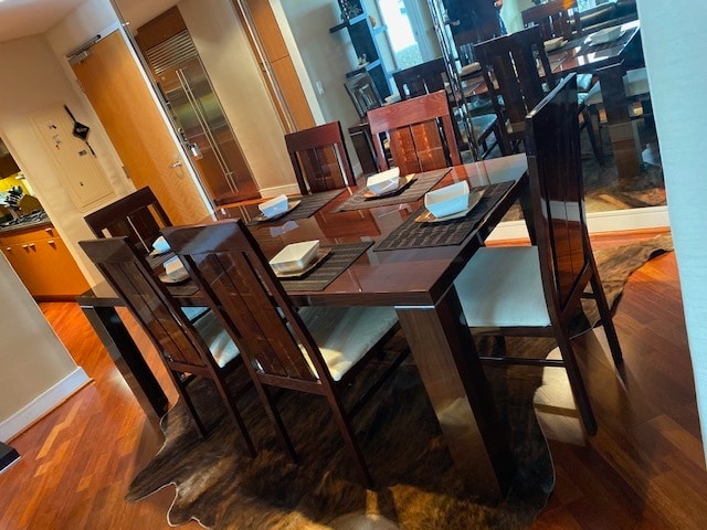 Dining area - 645 Front St