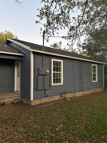 Building Photo - 140 Lopez St