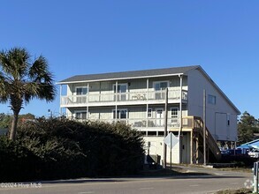 Building Photo - 5721 E Oak Island Dr