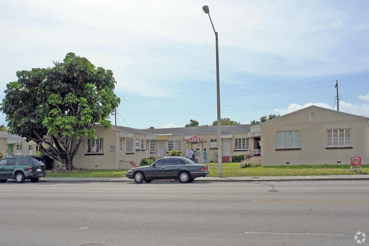 Building Photo - 3950 NW 7th St