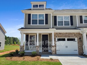 Building Photo - 352 Stirrup Ct