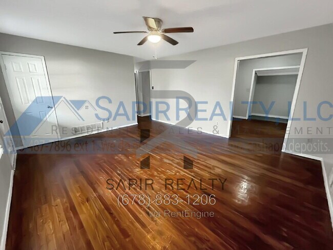 Building Photo - 2030 Austin Dr