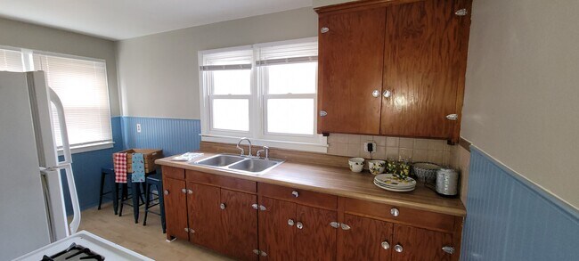 Building Photo - 508 Richmond Ave