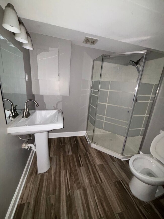 Foto del edificio - Beautiful 4 Bedroom 2 Bath Home in South St. Paul!