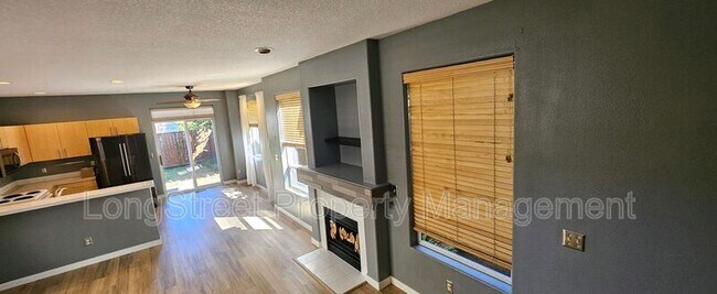Foto del edificio - 4322 NE 76th Ave