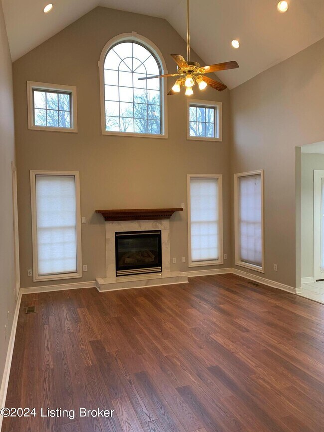 Foto del edificio - 13307 Oak Forest Ct