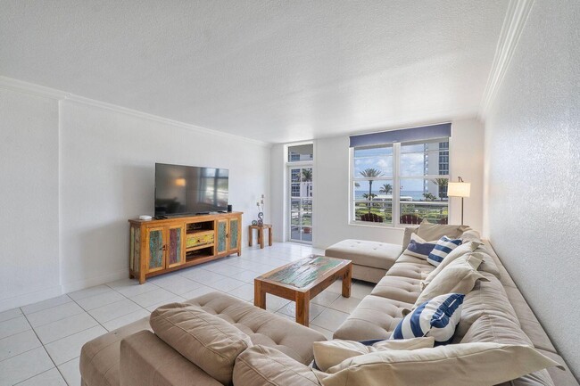 Building Photo - 2851 S Ocean Blvd
