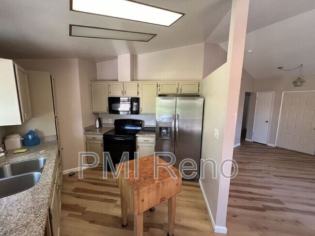 Foto del edificio - 1400 Canyon Creek Rd