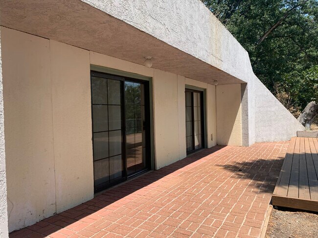 Building Photo - 4650 Eight Mile Rd