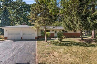 Building Photo - 36332 N Hawthorne Ln