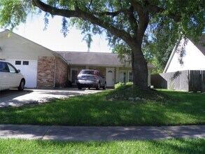 Building Photo - 8827 Neff St