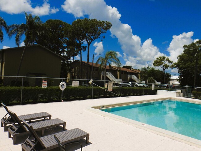Foto del edificio - 4773 Orange Grove Blvd
