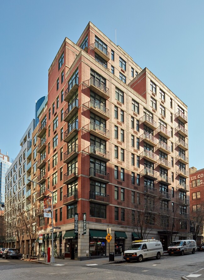 Building Photo - 65 Washington St