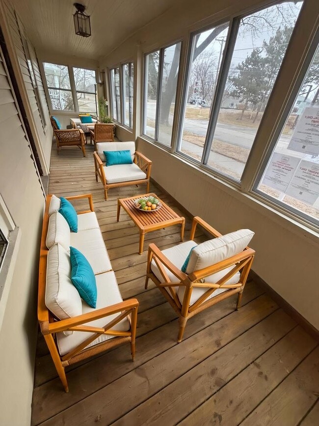 Enclosed Porch - 956 Chestnut St