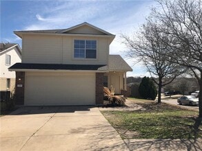 Building Photo - 201 Sweet Leaf Ln