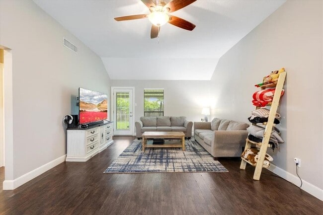 Building Photo - 3209 Blue Wing Dr