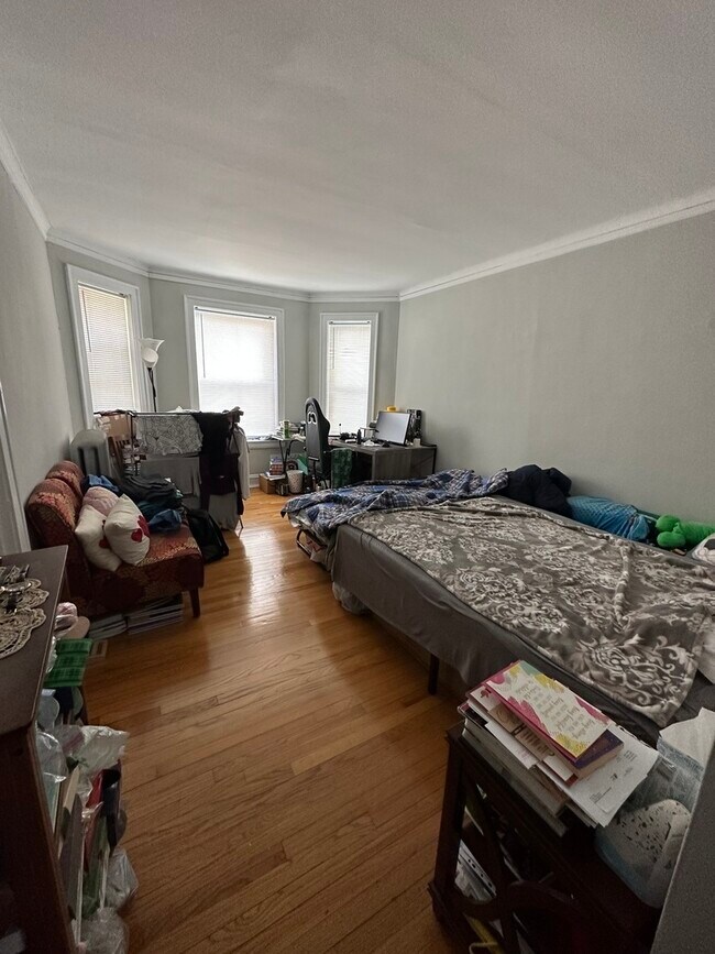 Foto del edificio - 1447 W Carmen Ave