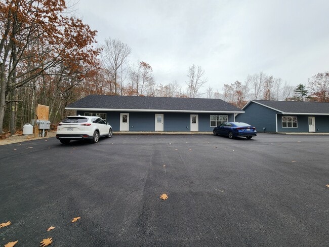 Building Photo - 153 Clark Rd