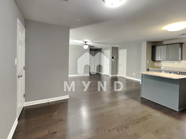 Building Photo - 1058 Hubbard St SW