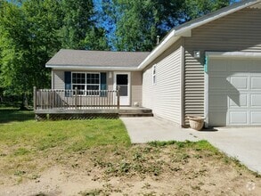Building Photo - 4419 Krys Rd