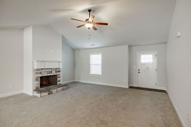 Foto del edificio - 80 Creek Haven Dr