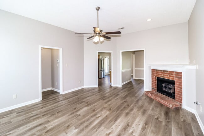 Foto del edificio - 1052 Mossy Knoll Dr