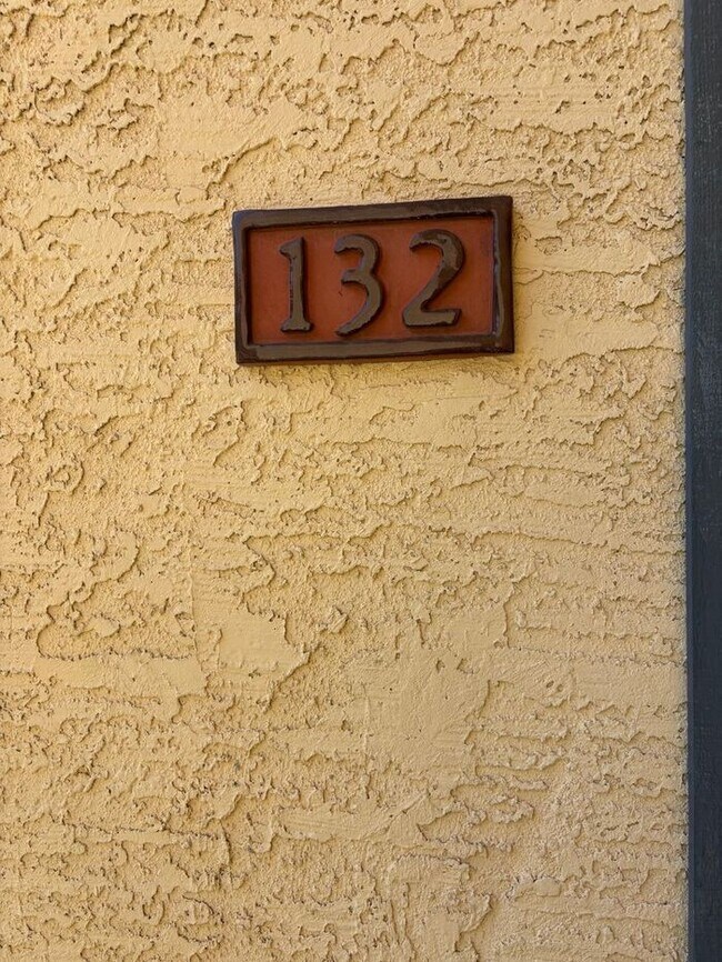 Building Photo - Welcome Home to El Diablo Apartments – 1 B...